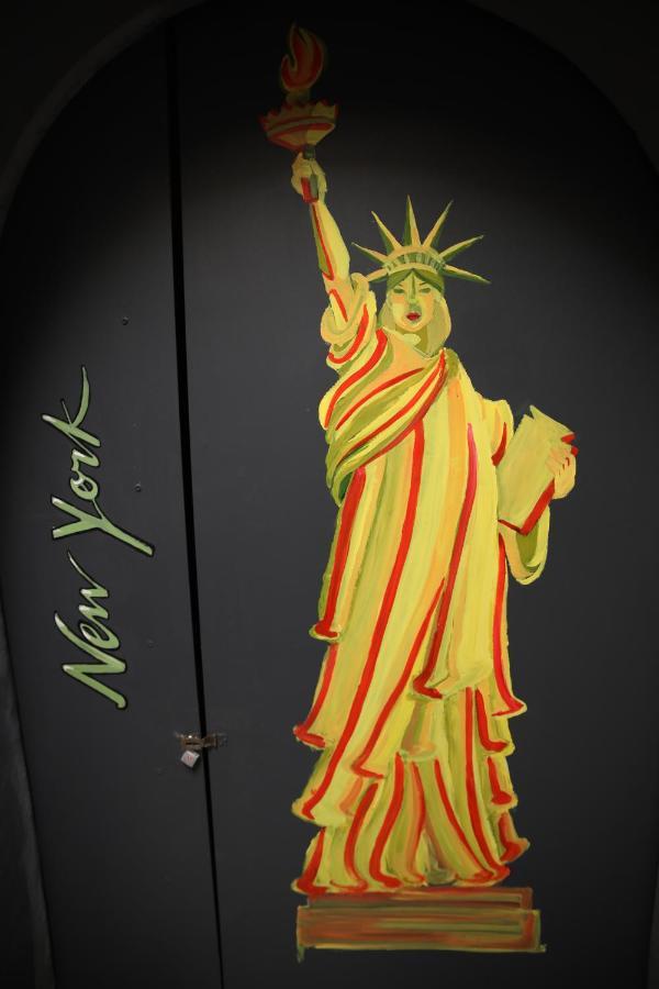 Eagle'S Nest Hotel บาร์เบอร์ตัน ภายนอก รูปภาพ